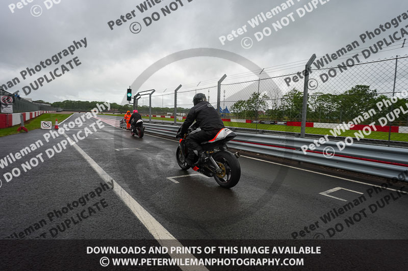 donington no limits trackday;donington park photographs;donington trackday photographs;estoril;event digital images;motorbikes;no limits;no limits trackdays;peter wileman photography;portugal;trackday;trackday digital images;trackday photos